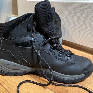 Columbia Newton Ridge Plus Waterproof Amped Hiking Boots